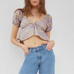 Aritzia Sunday Best Kaia Puff Sleeve‎ Peplum Top Lavender Floral Crop Top